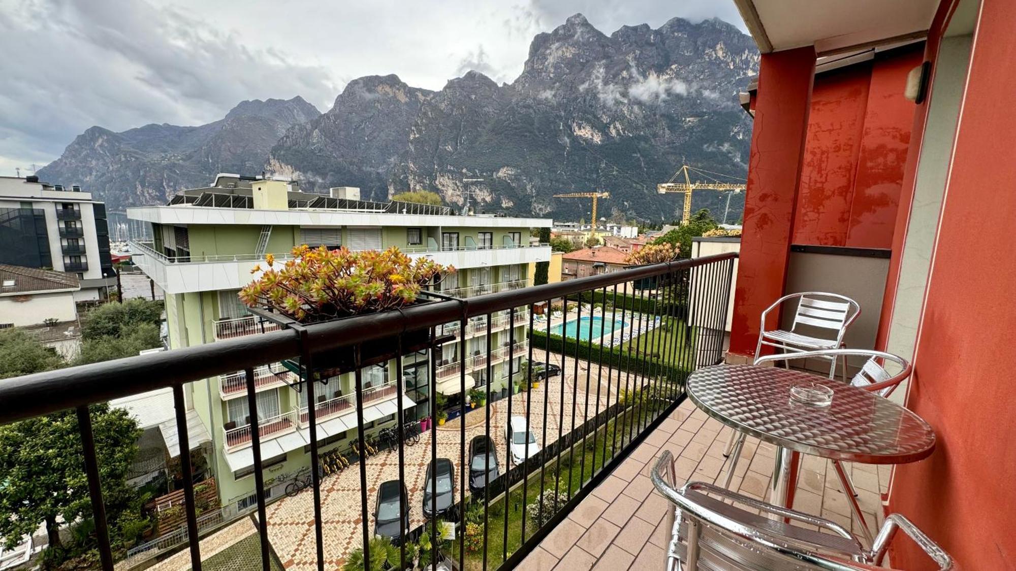 Hotel Royal Riva del Garda Dış mekan fotoğraf